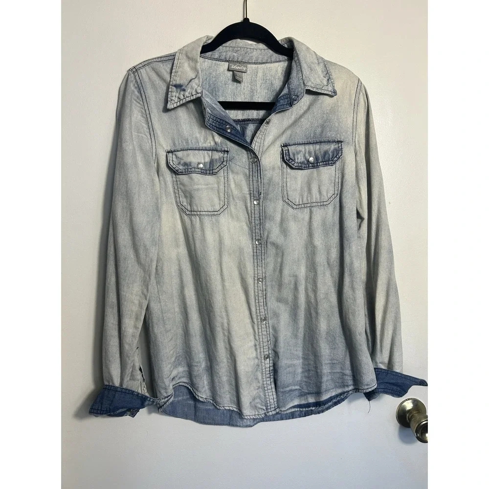 Vanity‎ Acid Wash Denim Western Snap Front Shirt Light Wash 100% Cotton Large - Picture 2 of 11